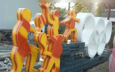 公園景區(qū)創(chuàng)意玻璃鋼五環(huán)雕塑