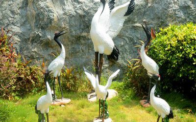 戶外玻璃鋼彩繪仿真丹頂鶴雕塑