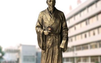 校園藥圣李時珍玻璃鋼仿銅雕塑