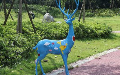城市廣場創意玻璃鋼彩繪藍色梅花鹿雕塑