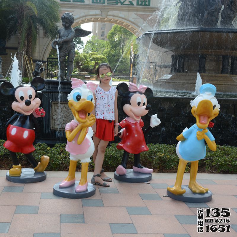 景區(qū)裝飾玻璃鋼卡通動物雕塑 景區(qū)裝飾玻璃鋼卡通動物雕塑