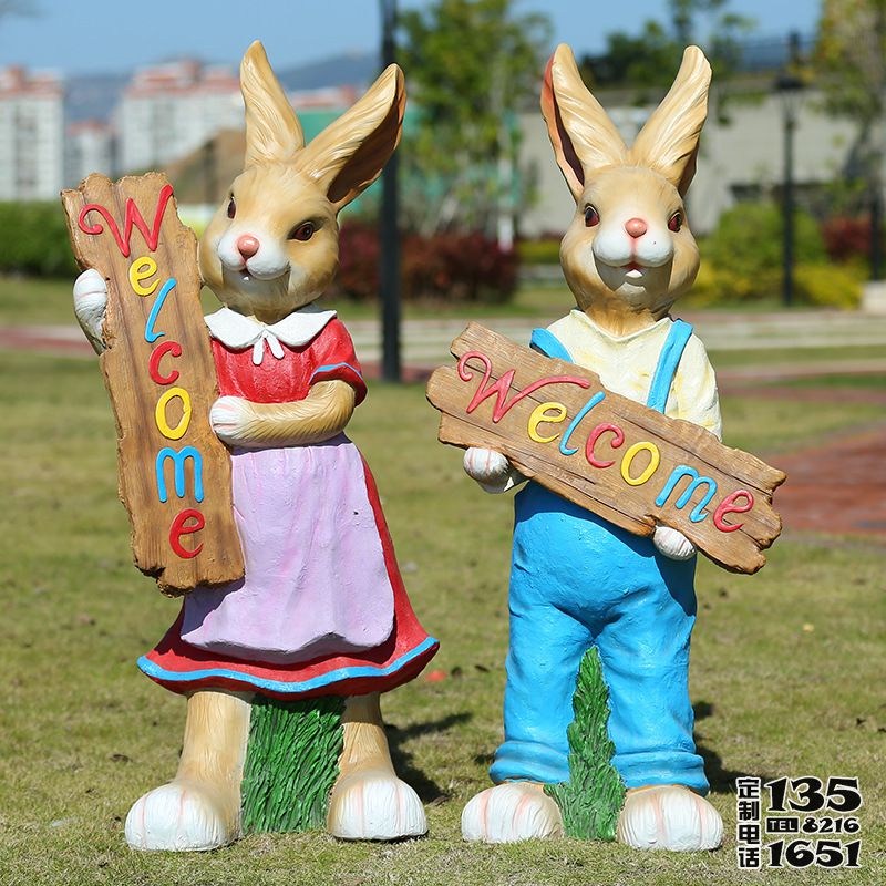 公園商場(chǎng)擺放的玻璃鋼彩繪兔子雕塑 公園商場(chǎng)擺放的玻璃鋼彩繪兔子雕塑