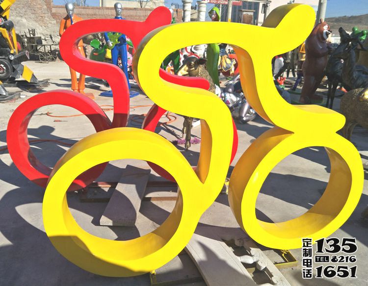 玻璃鋼彩繪抽象人物騎車(chē)雕塑單車(chē)賽車(chē)戶外運(yùn)動(dòng)雕塑 玻璃鋼彩繪抽象人物騎車(chē)雕塑單車(chē)賽車(chē)戶外運(yùn)動(dòng)雕塑