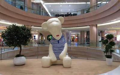 商廈大型玻璃鋼卡通熊雕塑