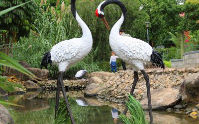 戶外池塘玻璃鋼兩只仿真動物丹頂鶴雕塑