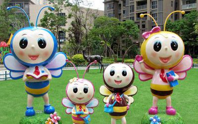 別墅小區(qū)玻璃鋼卡通蜜蜂雕塑