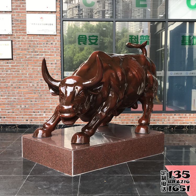 城市廣場(chǎng)大型玻璃鋼仿銅農(nóng)耕牛 華爾街牛雕塑 城市廣場(chǎng)大型玻璃鋼仿銅農(nóng)耕牛 華爾街牛雕塑