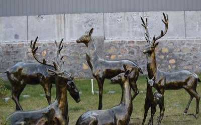 別墅小區大型景觀裝飾品玻璃鋼仿銅梅花鹿雕塑