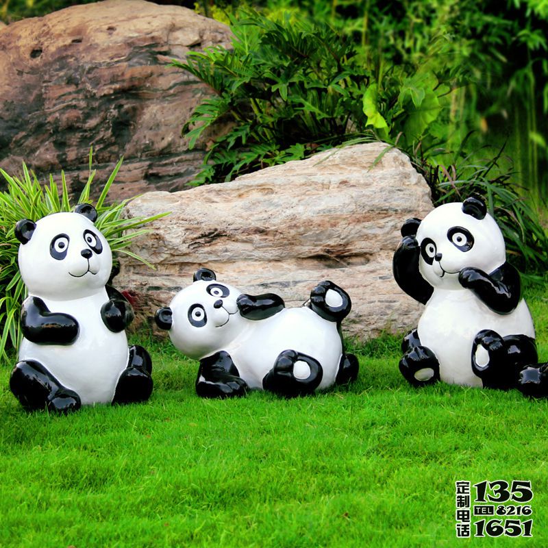 學校小區公園廣場卡通熊貓玻璃鋼雕塑 學校小區公園廣場卡通熊貓玻璃鋼雕塑